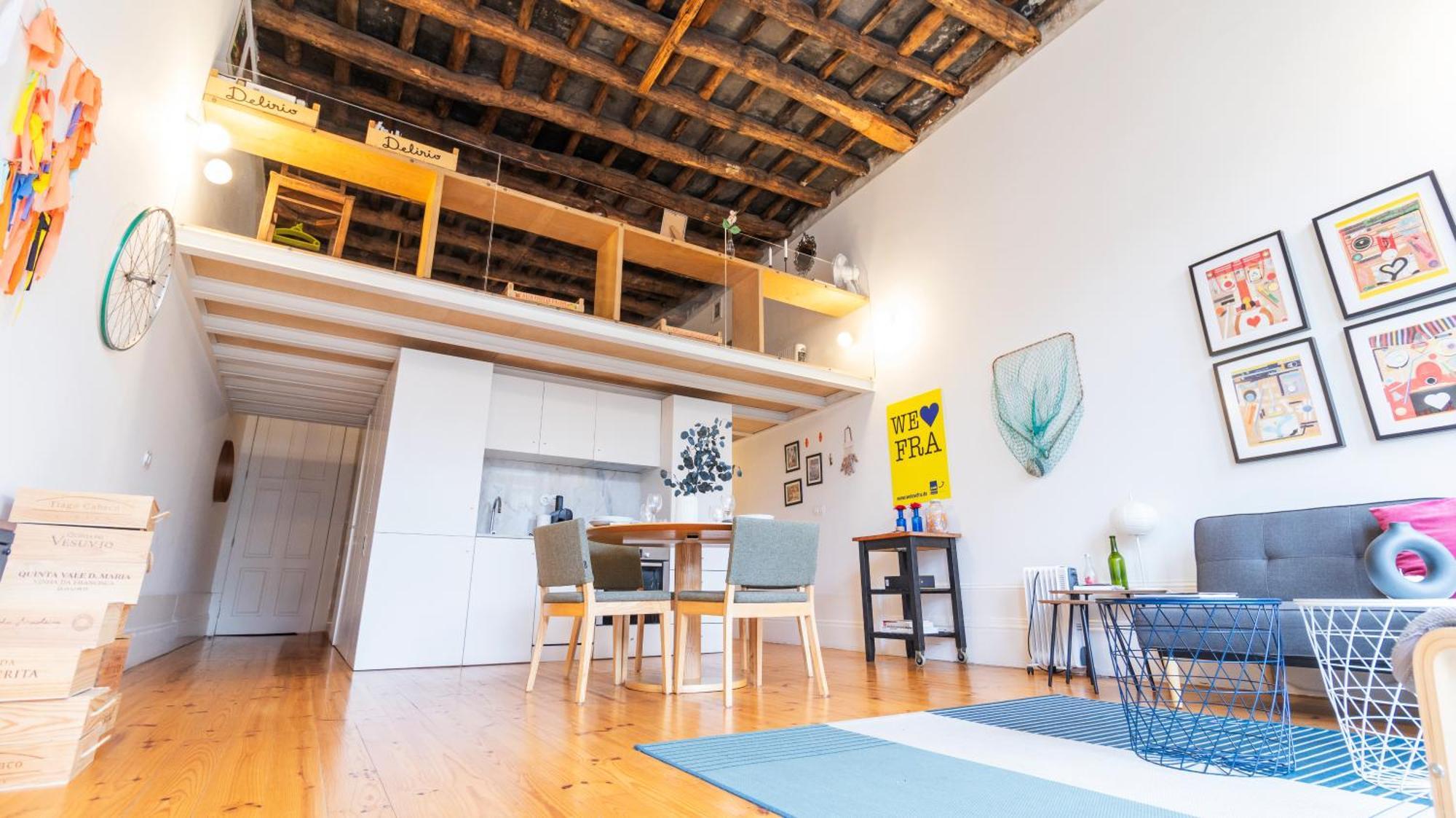 Eccentric Mouzinho Mezzanine By Lovelystay Porto Exterior photo